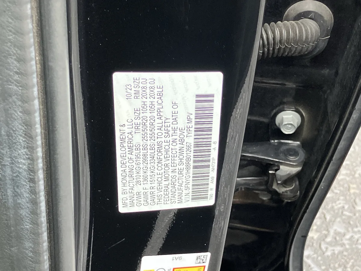 2024 Honda Pilot Elite AWD thumbnail 31