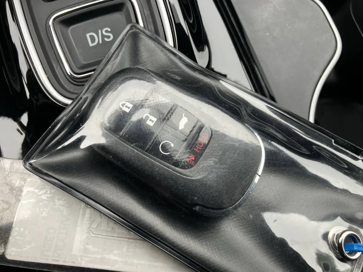 2024 Honda Pilot Elite AWD thumbnail 39