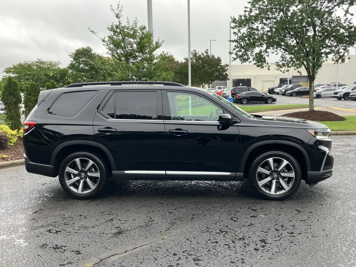 2024 Honda Pilot Elite AWD thumbnail 48