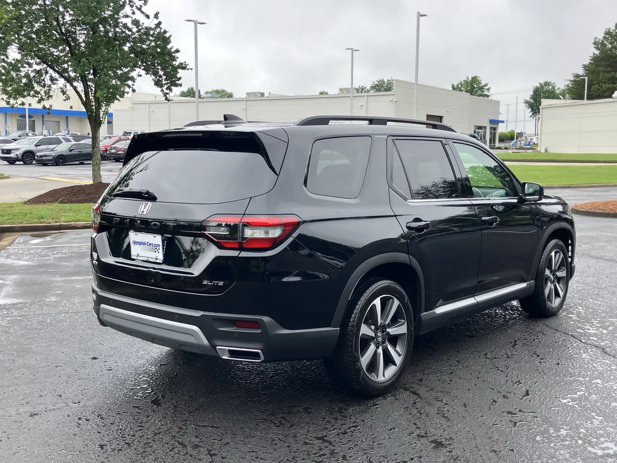 2024 Honda Pilot Elite AWD thumbnail 9