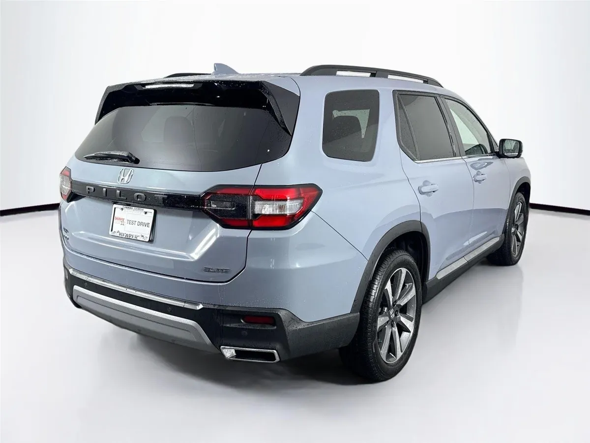 2024 Honda Pilot Elite thumbnail 12