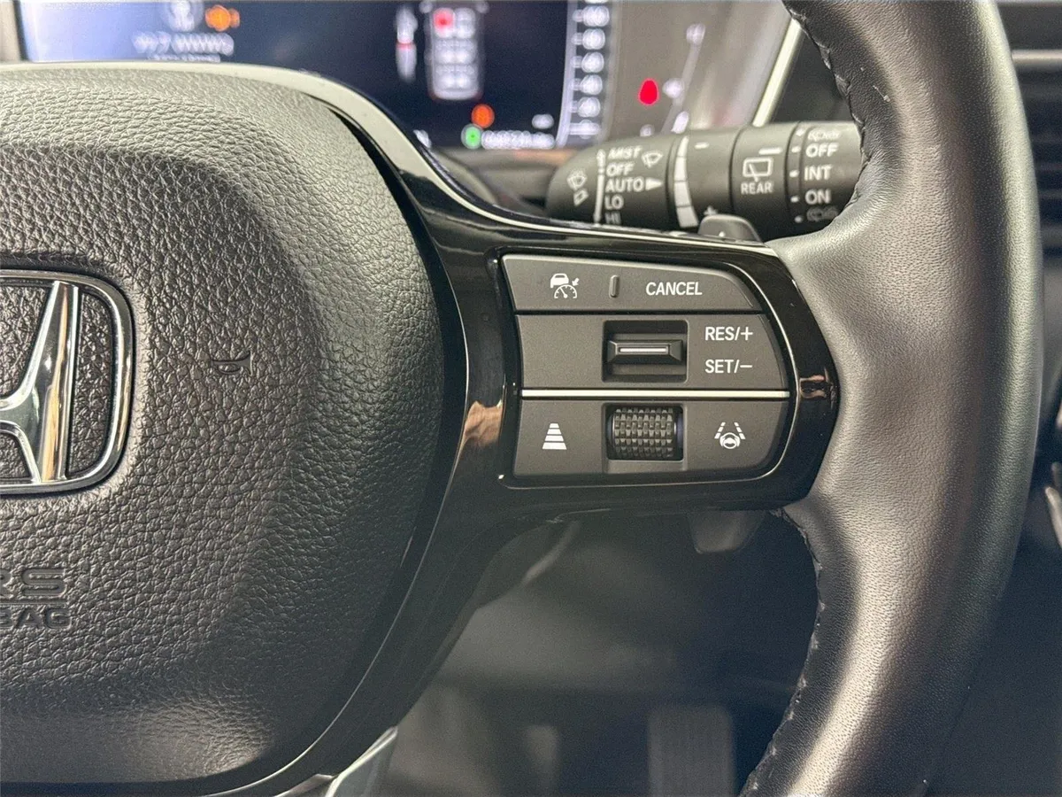 2024 Honda Pilot Elite thumbnail 19