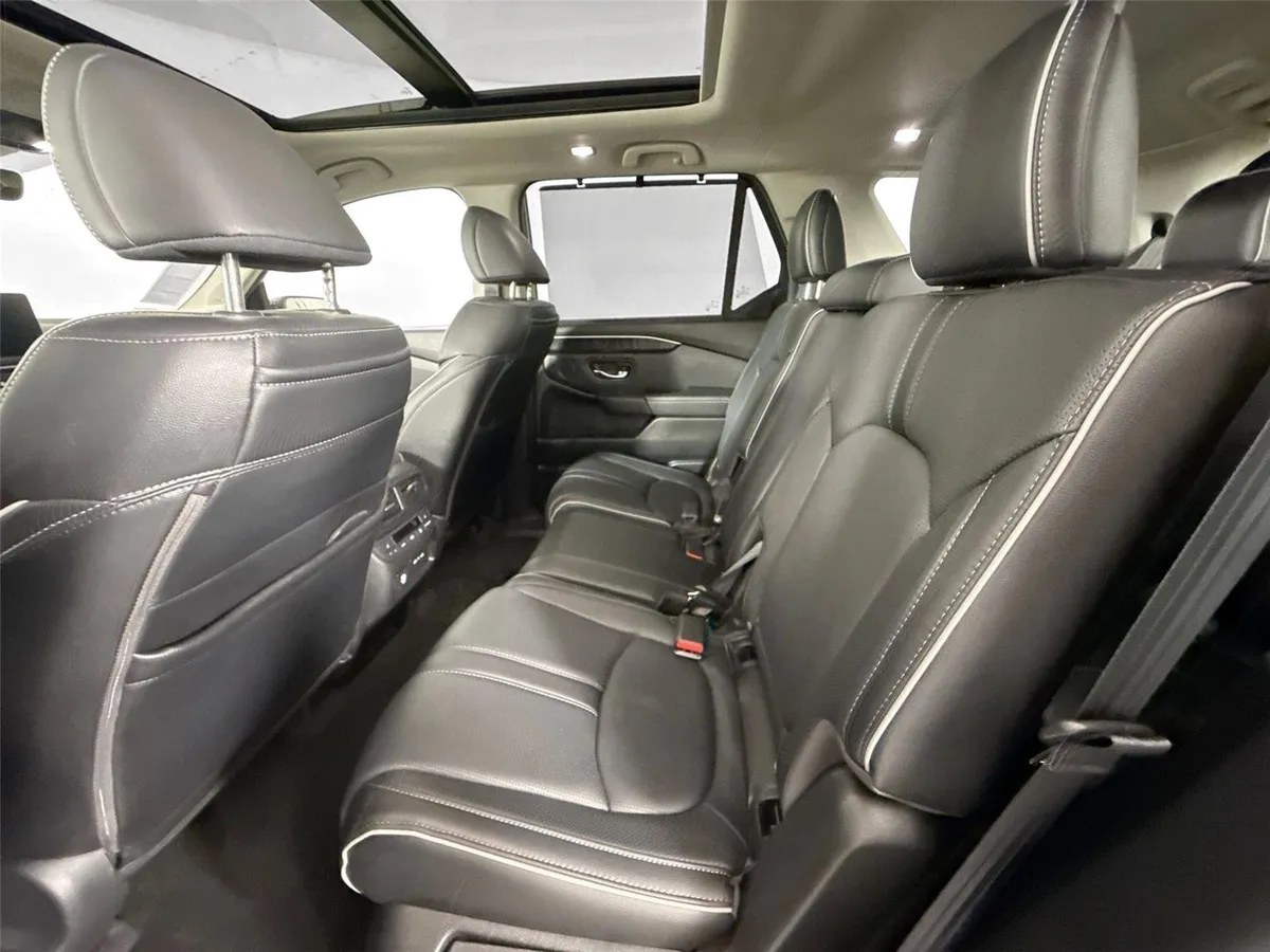 2024 Honda Pilot Elite thumbnail 31