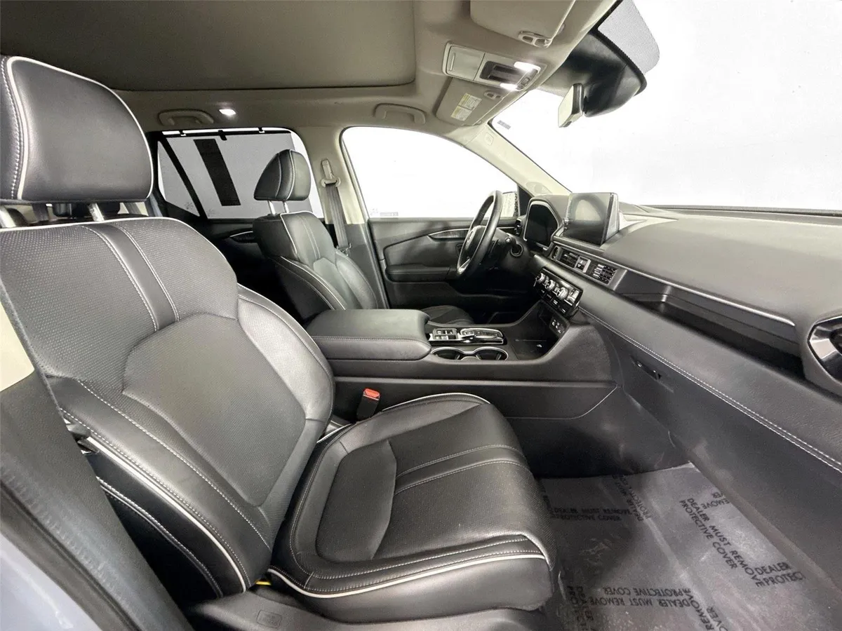 2024 Honda Pilot Elite thumbnail 44