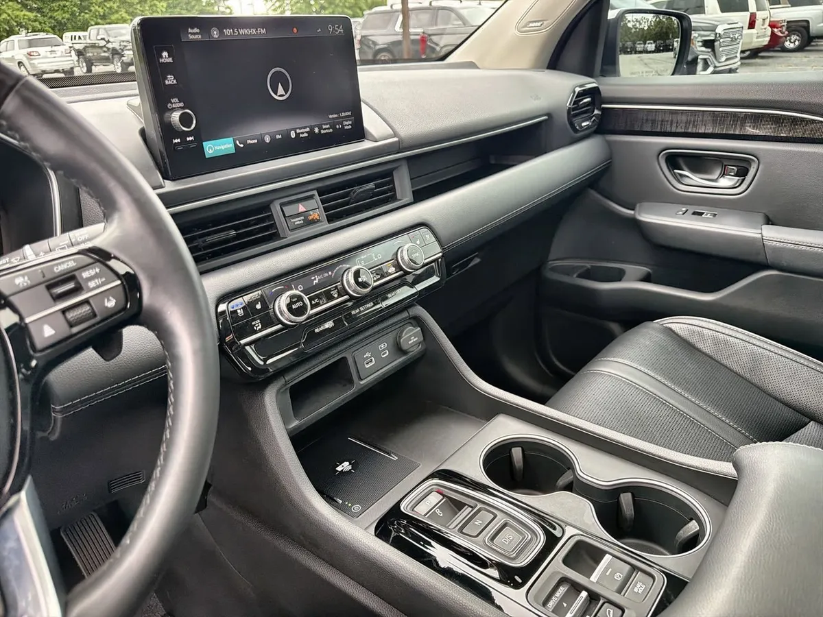 2024 Honda Pilot Elite thumbnail 11