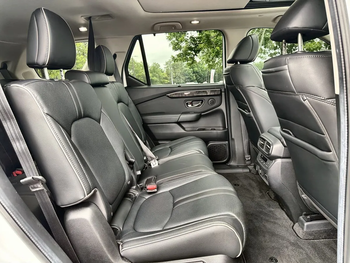 2024 Honda Pilot Elite thumbnail 22
