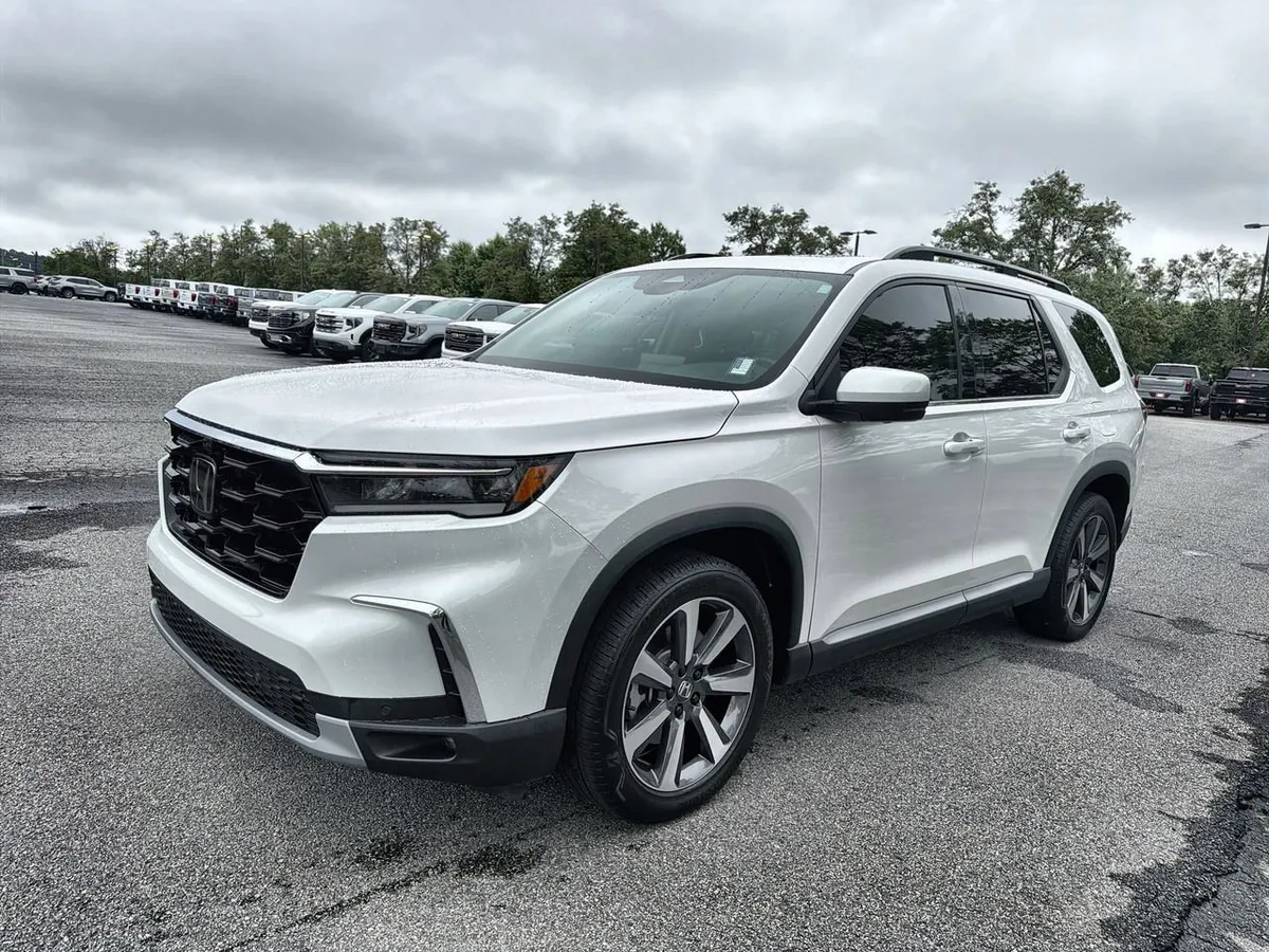 2024 Honda Pilot Elite thumbnail 4