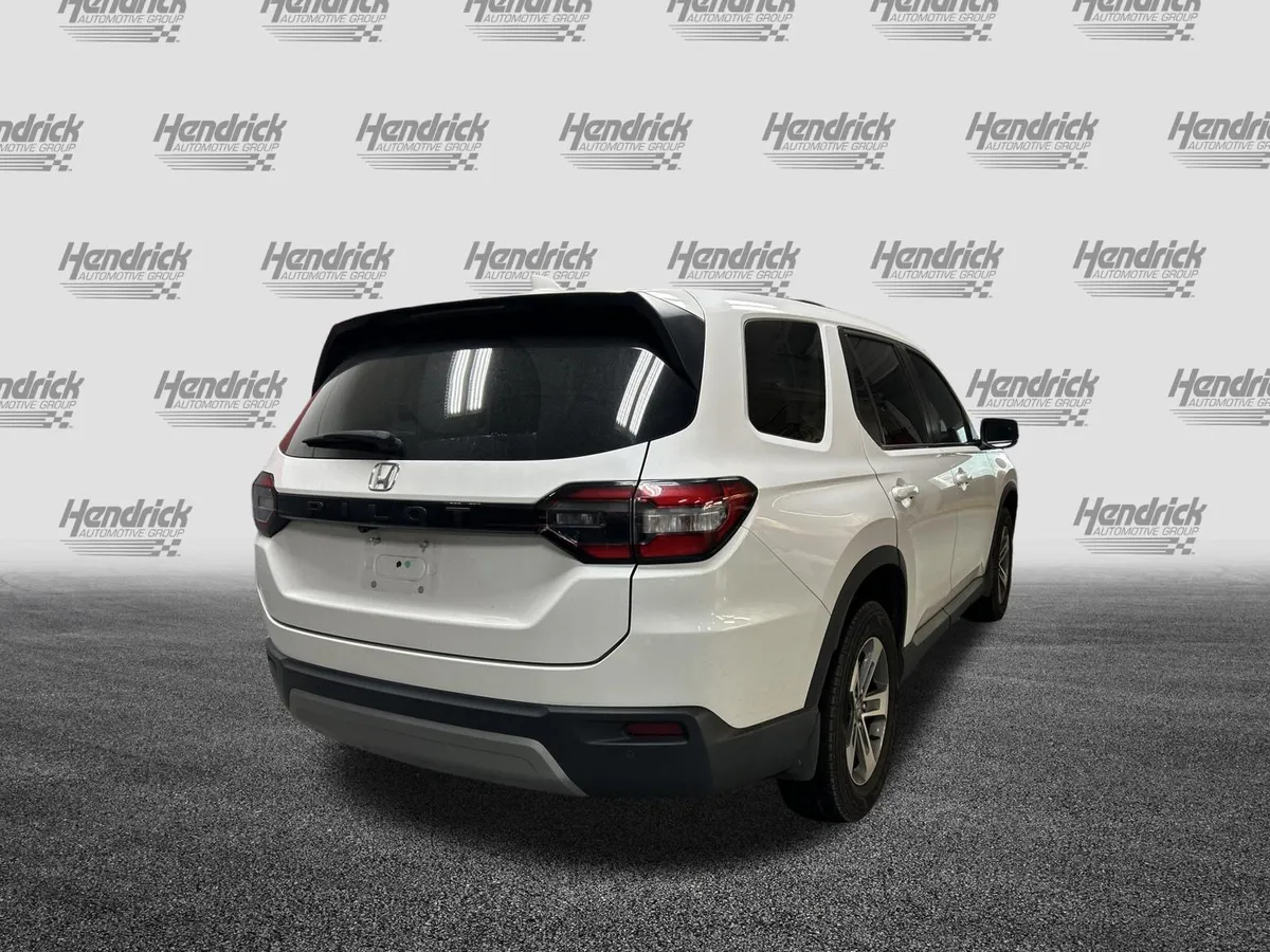 2024 Honda Pilot EX-L 7 Passenger thumbnail 11