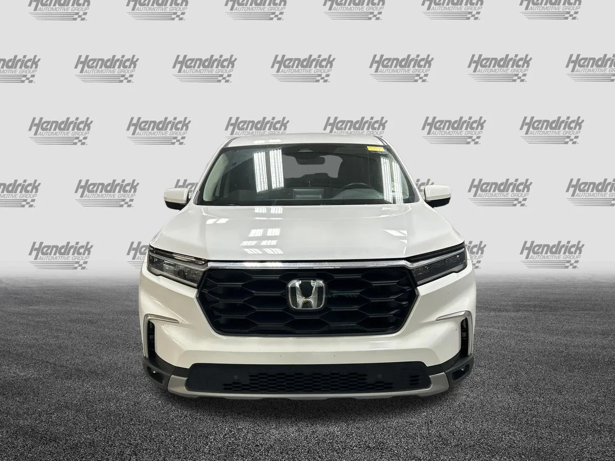 2024 Honda Pilot EX-L 7 Passenger thumbnail 3