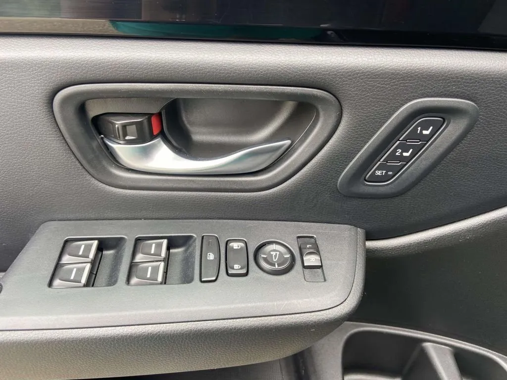 2024 Honda Pilot EX-L thumbnail 16