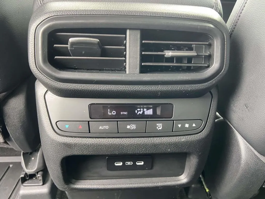 2024 Honda Pilot EX-L thumbnail 23