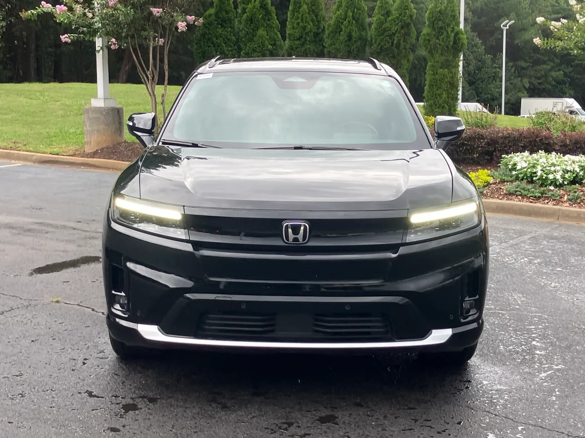 2024 Honda Prologue Touring 2WD thumbnail 3