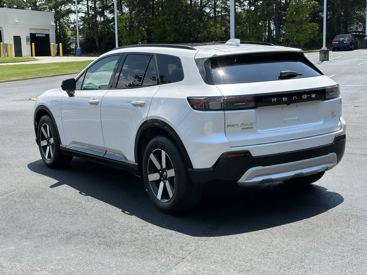 2024 Honda Prologue Touring AWD thumbnail 11