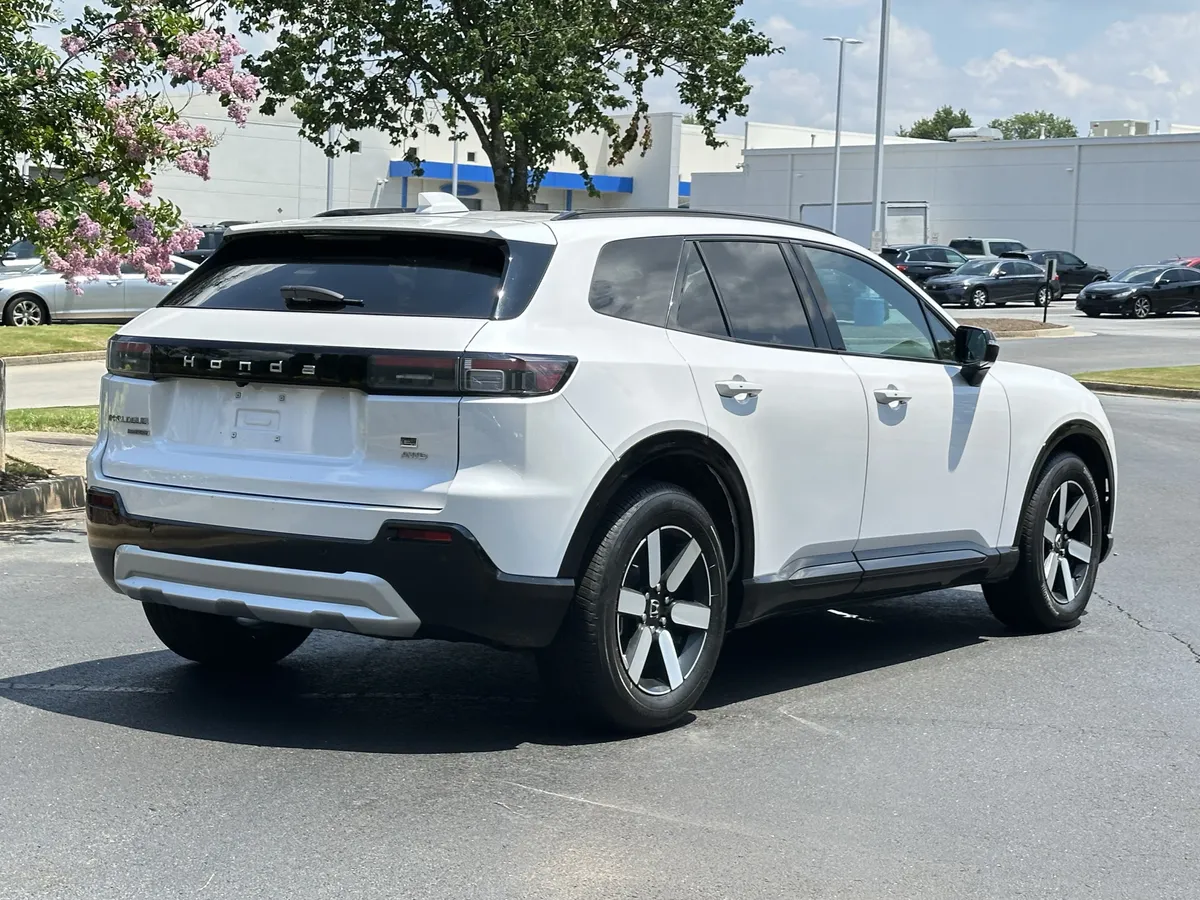 2024 Honda Prologue Touring AWD thumbnail 13