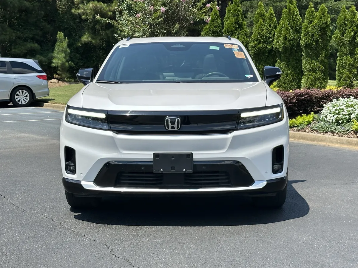 2024 Honda Prologue Touring AWD thumbnail 3