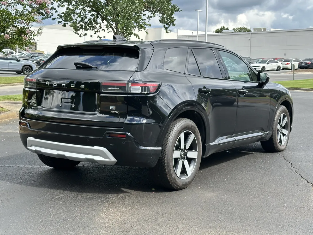 2024 Honda Prologue Touring AWD thumbnail 12