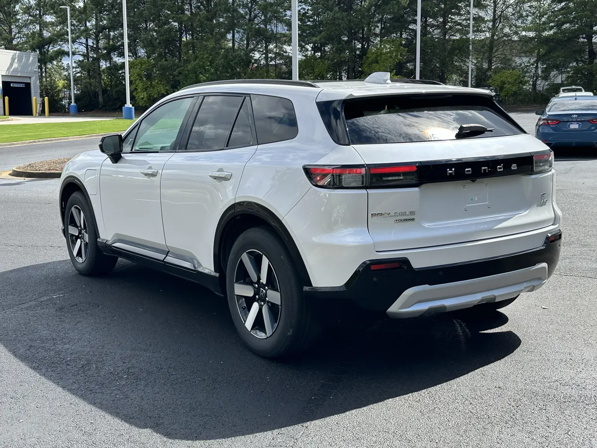 2024 Honda Prologue Touring AWD thumbnail 10