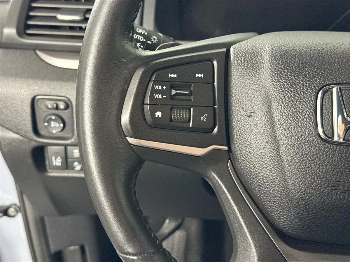 2024 Honda Ridgeline RTL thumbnail 17