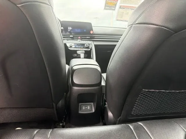 2024 Hyundai Elantra Limited thumbnail 20