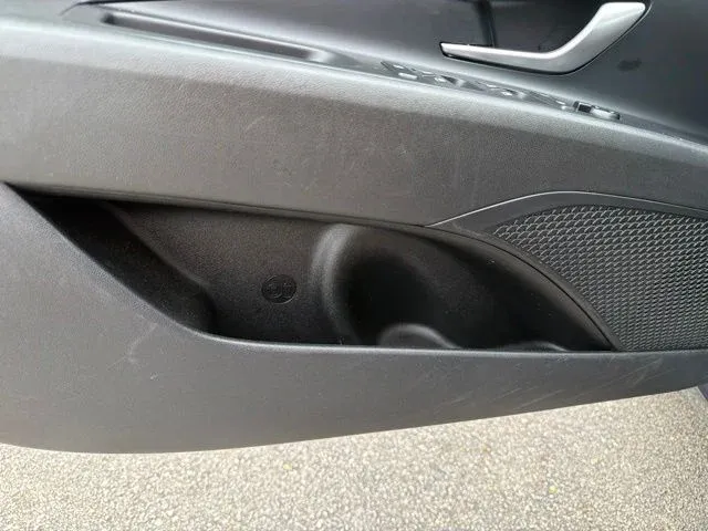 2024 Hyundai Elantra Limited thumbnail 24