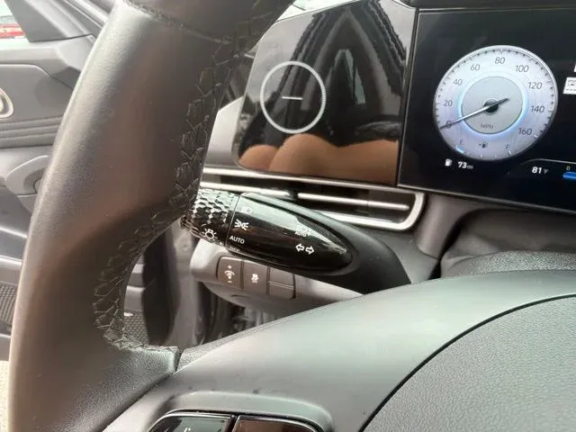 2024 Hyundai Elantra Limited thumbnail 33