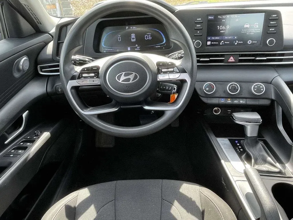 2024 Hyundai Elantra SE thumbnail 8