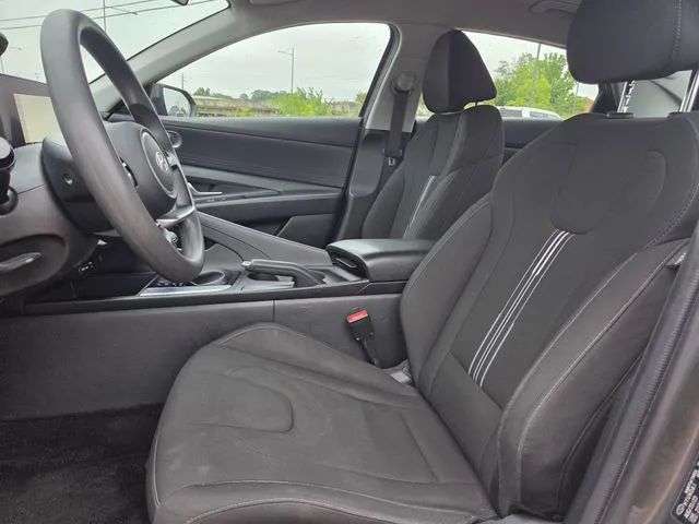 2024 Hyundai Elantra SEL thumbnail 14