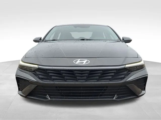 2024 Hyundai Elantra SEL thumbnail 2