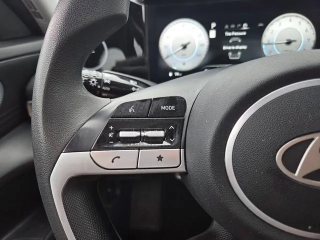 2024 Hyundai Elantra SEL thumbnail 24