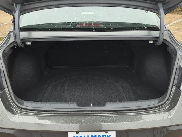 2024 Hyundai Elantra SEL thumbnail 25
