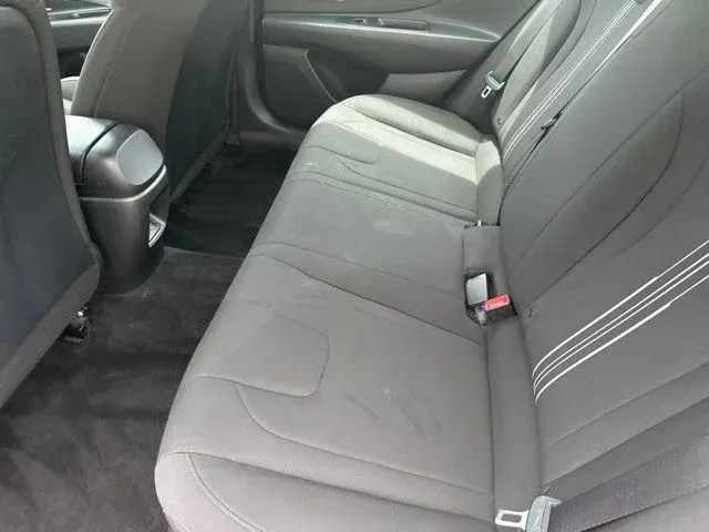 2024 Hyundai Elantra SEL thumbnail 17