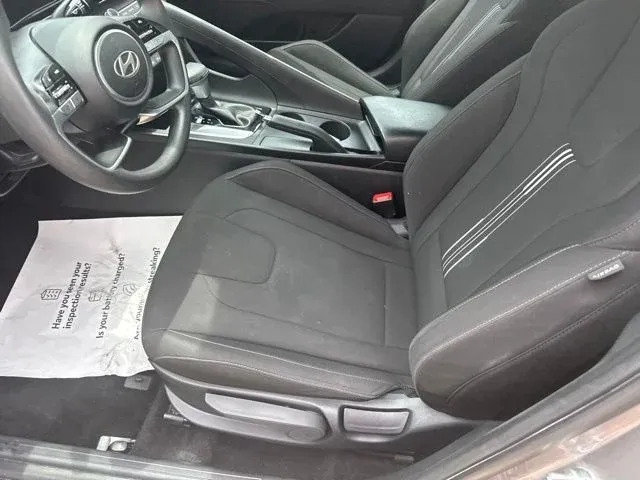 2024 Hyundai Elantra SEL thumbnail 22