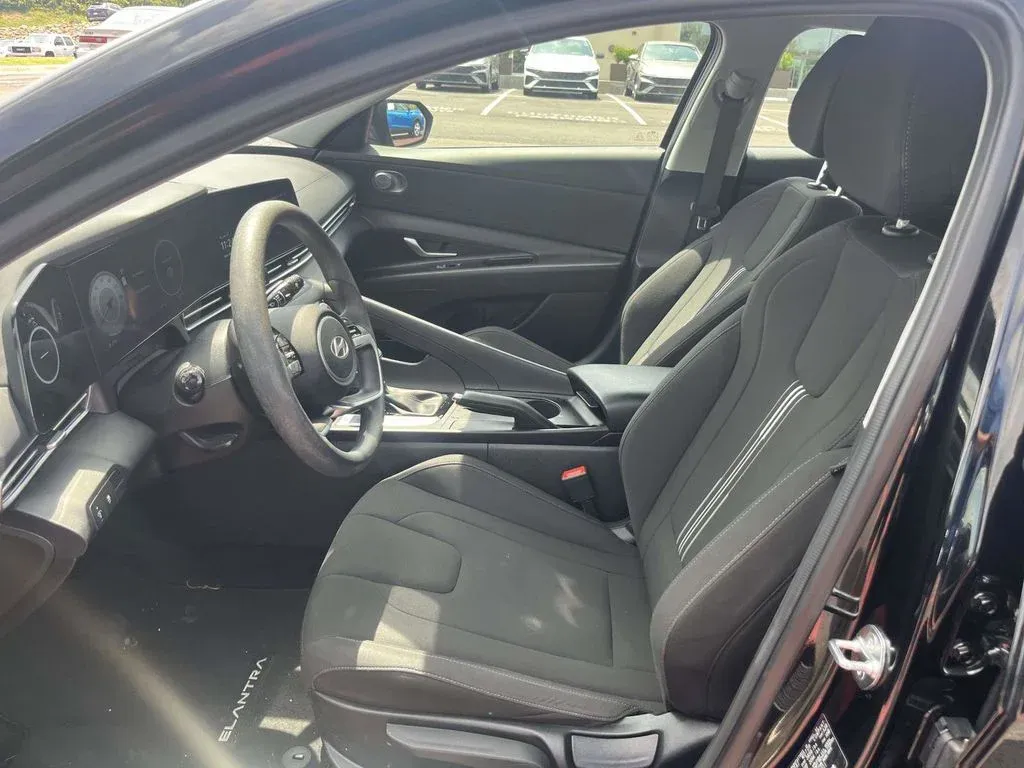2024 Hyundai Elantra SEL thumbnail 13