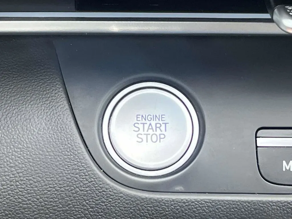 2024 Hyundai Elantra SEL thumbnail 25