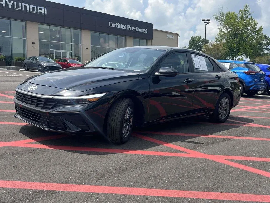 2024 Hyundai Elantra SEL thumbnail 7