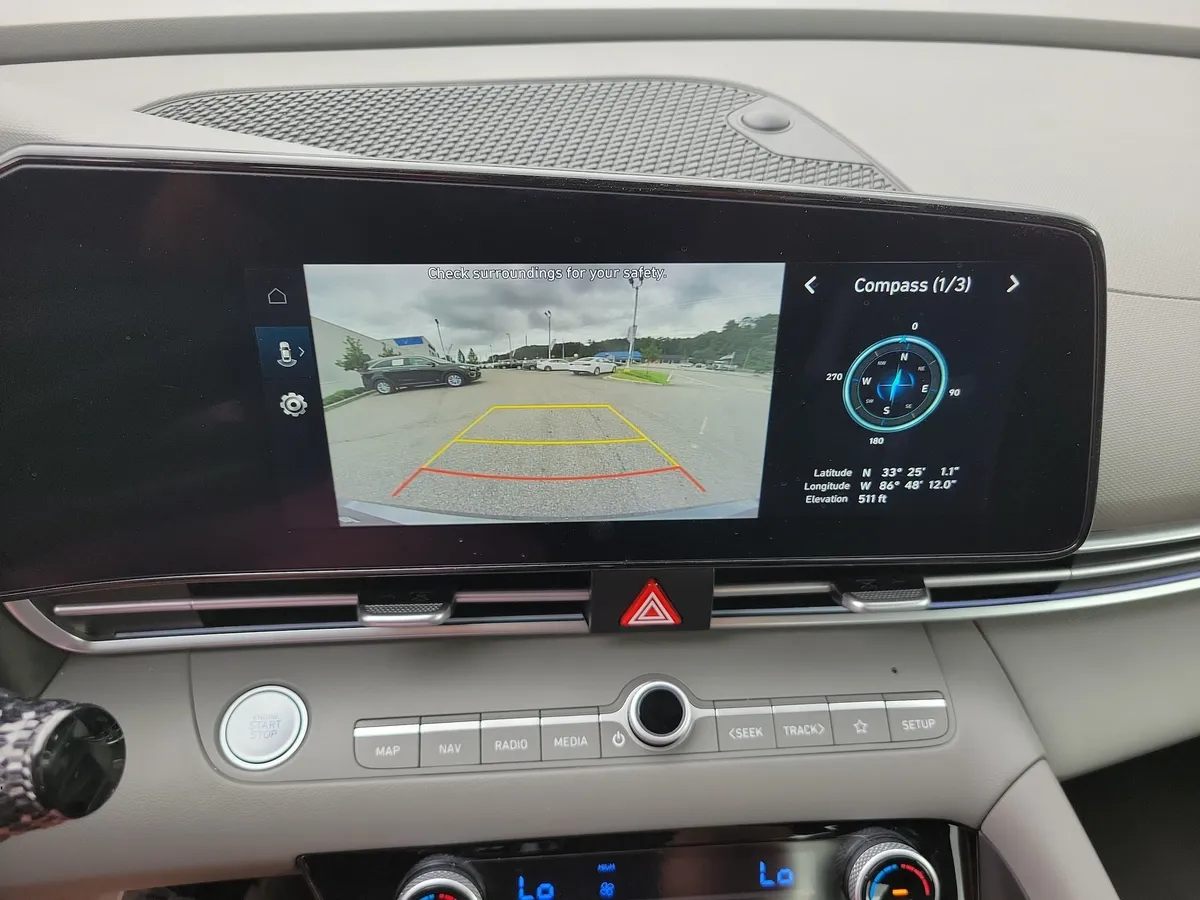 2024 Hyundai Elantra SEL thumbnail 16