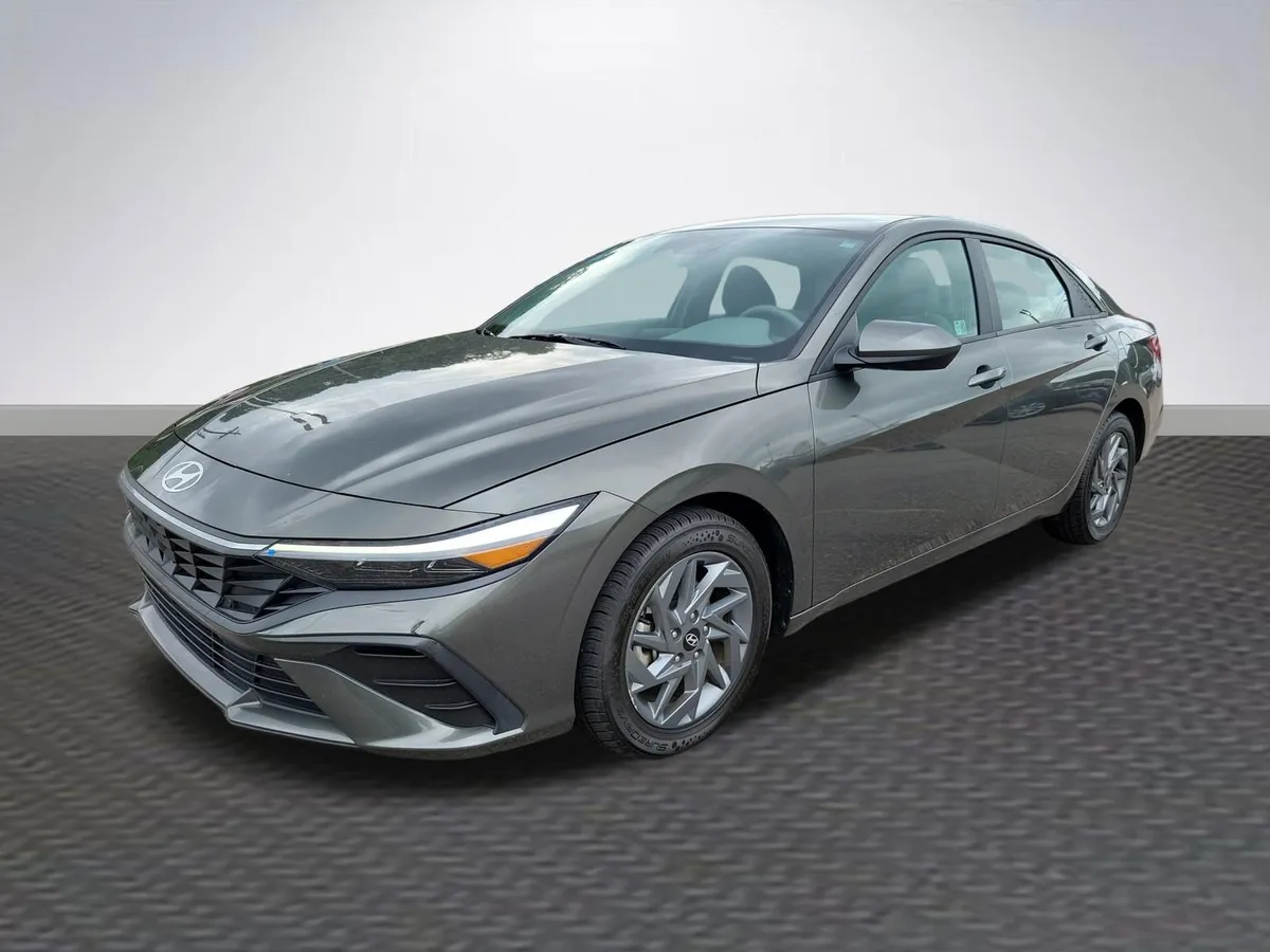 2024 Hyundai Elantra SEL thumbnail 3