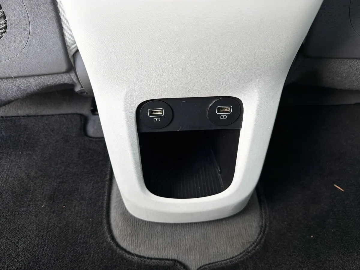2024 Hyundai IONIQ 5 Limited thumbnail 4