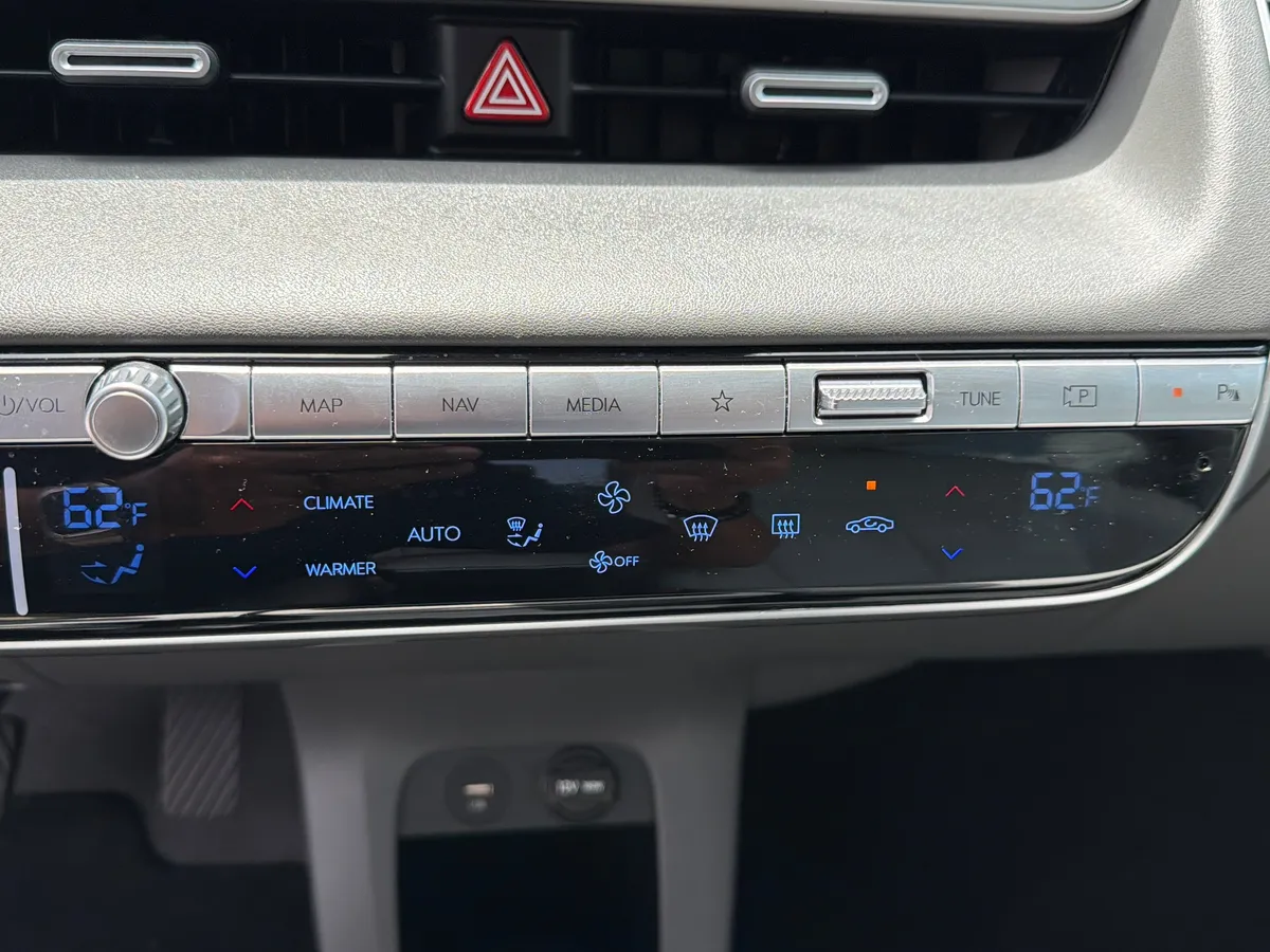 2024 Hyundai IONIQ 5 Limited thumbnail 9