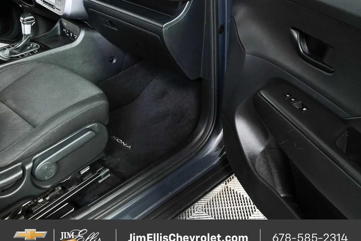 2024 Hyundai Kona SEL thumbnail 23