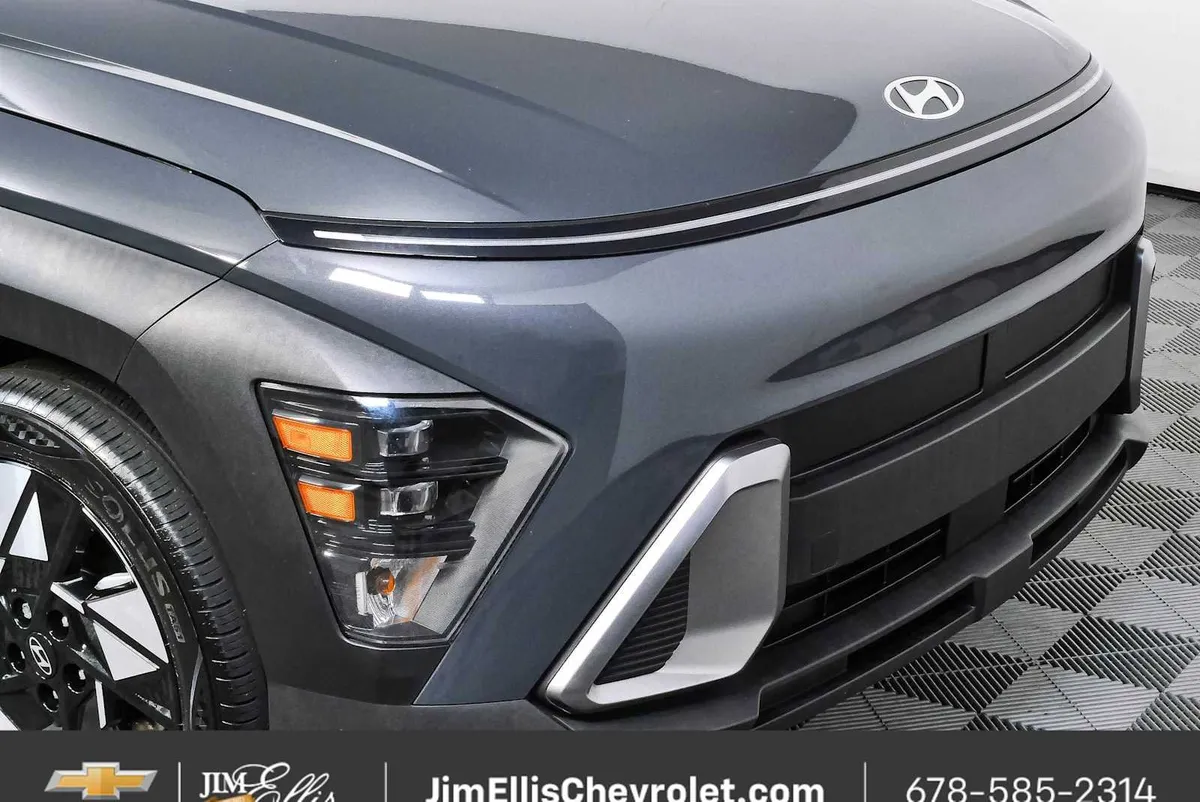 2024 Hyundai Kona SEL thumbnail 30