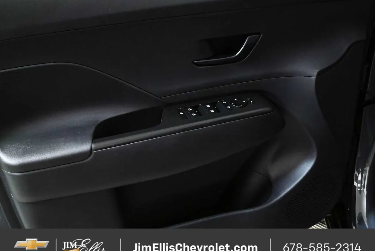 2024 Hyundai Kona SEL thumbnail 6