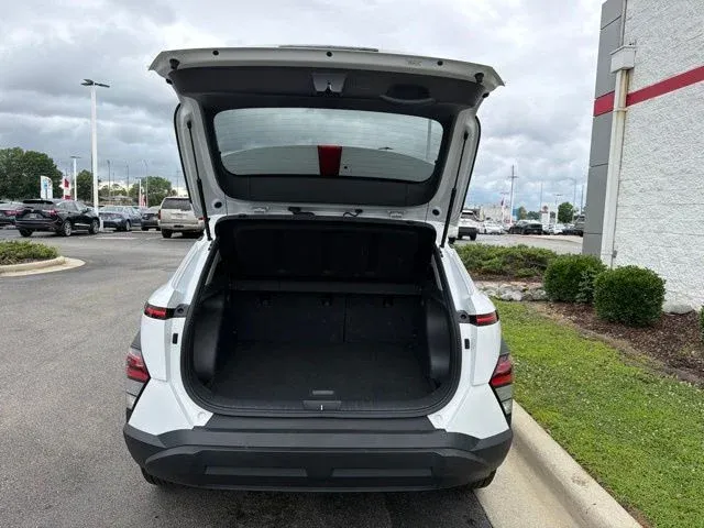 2024 Hyundai Kona SEL thumbnail 13