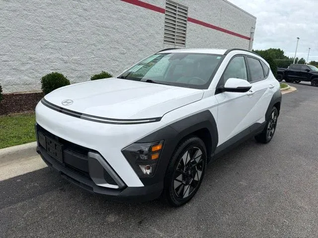 2024 Hyundai Kona SEL thumbnail 3