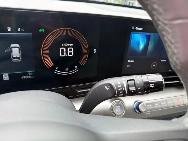 2024 Hyundai Kona SEL thumbnail 35
