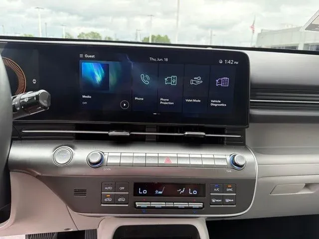 2024 Hyundai Kona SEL thumbnail 44