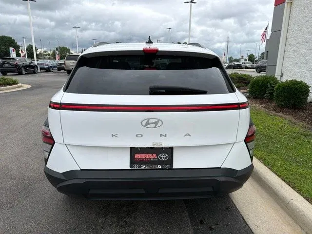 2024 Hyundai Kona SEL thumbnail 8