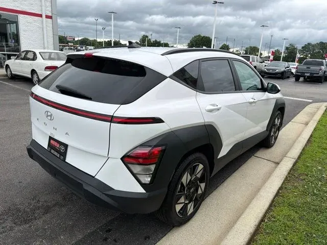 2024 Hyundai Kona SEL thumbnail 9