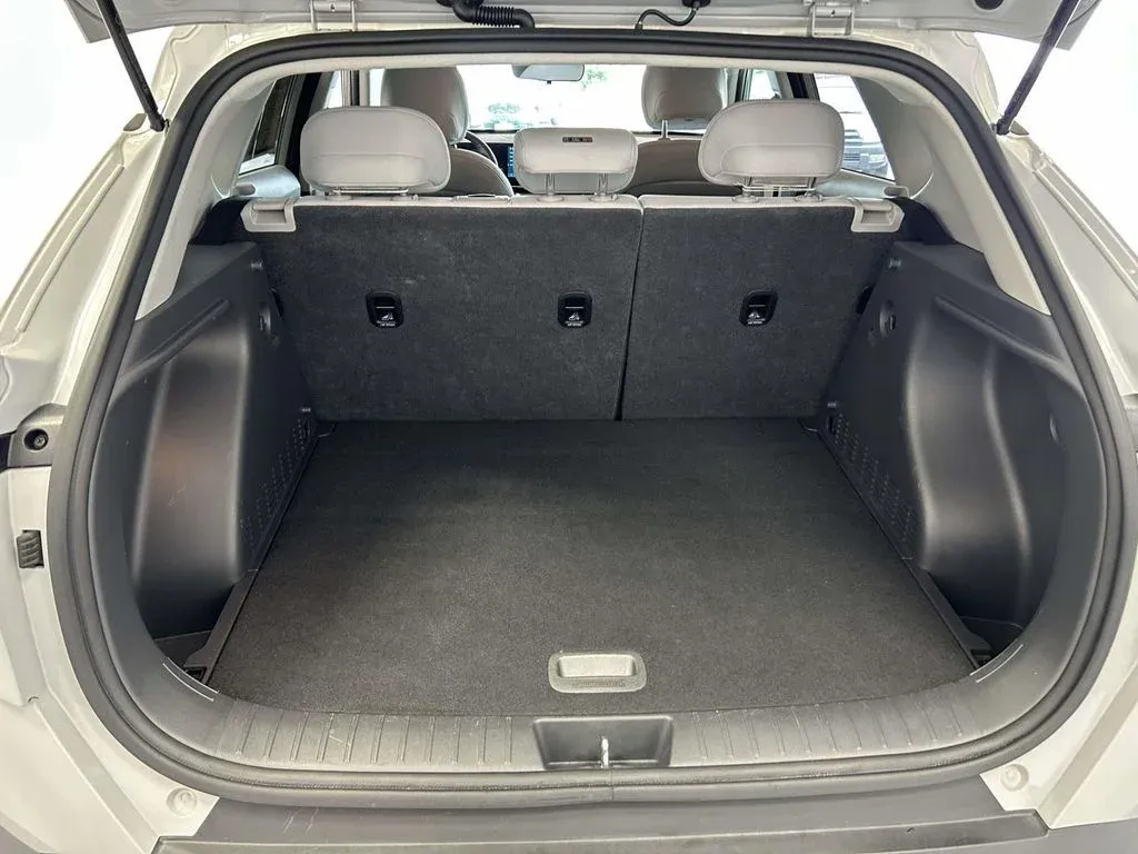 2024 Hyundai Kona SEL thumbnail 11