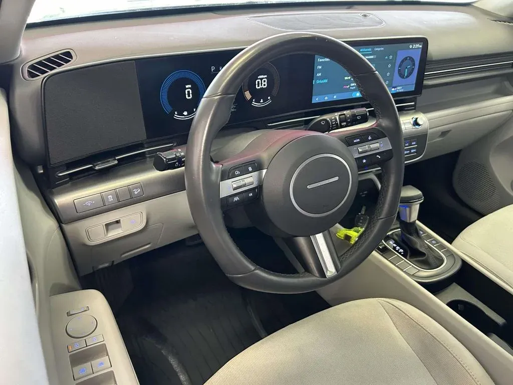 2024 Hyundai Kona SEL thumbnail 12